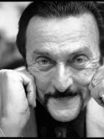 Philip Zimbardo: Why ordinary people do evil ... or do good