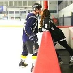 if only i still had my hockey player :( dammmn we could have done this ...
