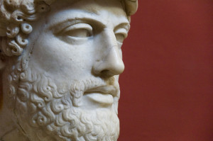 ... , quien era el hermano mayor de Pericles, figura sobre el objeto