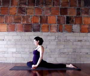yoga sequence for pregnancy back pain
