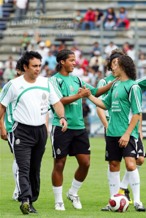 Giovani Dos Santos Y Andres Guardado Image