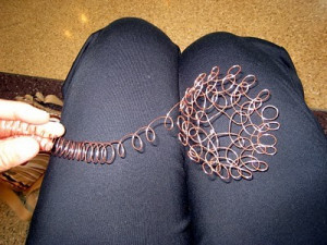 ruth asawa's wire knitting technique as demonstrated by aiko asawa ...