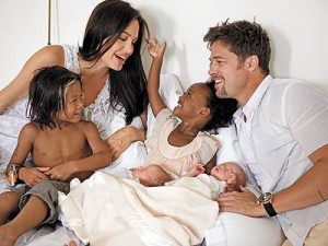 : Beautiful, Bradpitt, Angelina Jolie, Famous Families, Brad Pitt ...