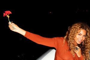 Beyonce Knowles Beyonce shares intimate photos of her life with her ...