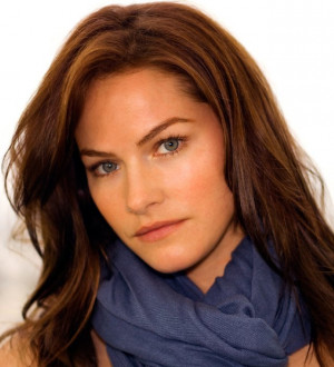Kelly Overton Photos picture
