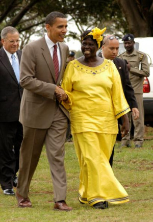 Wangari Maathai with Obama in Nairobi, Kenya, 2006.