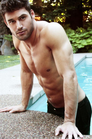 Ryan Guzman Girlfriends, Shirtless, Bio and Ethnicity!