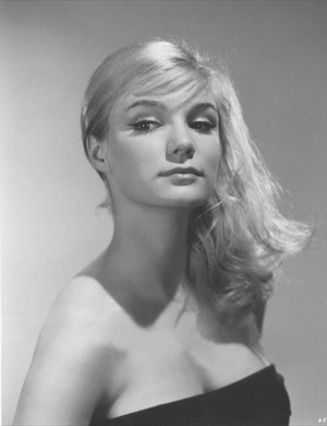 Yvette Mimieux nació un 8 de enero de 1942 (69 años), es una actriz ...