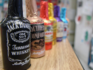 18-workers-at-jfk-accused-of-stealing-100000-mini-bottles-of-liquor ...