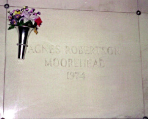 agnes moorehead grave