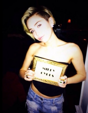 ... Spark Instagram Controversy As CL Of 2NE1 Reaches 1 Million Followers