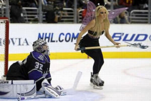 Funny sports ice hockey pictures