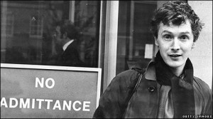 Figures from the music world and friends remember former Sex Pistols ...