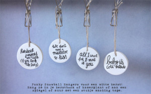 funky-snowball-hangers-Coeurblonde-x-mas-decoratie-quotes-handmade