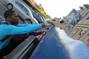 ... conducive to getting good shots of players signing for fans (IMG_6696