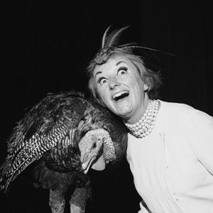 Comedienne Phyllis Diller and her friend, Tom the turkey, prepare for ...