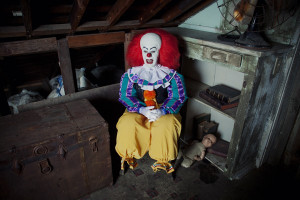 Details about STEPHEN KING IT PENNYWISE CLOWN HALLOWEEN PUPPET DOLL ...