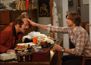 ... from Vic (guest star Bruce Willis, L) in the THAT '70s SHOW episode