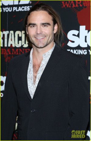liam-mcintyre-spartacus-war-of-the-damned-ny-premiere-06.jpg