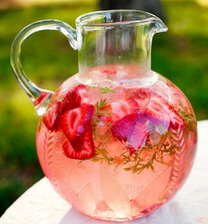 Strawberry Watermelon Detox Water : This drink has watermelon and mint ...