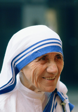 Mother Teresa in Calcutta, 1980. Tim Graham / Getty Images