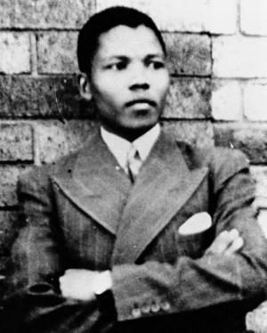 Description Young Mandela.jpg