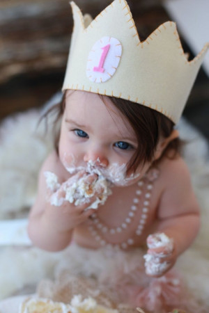 22 Ideas For Your Baby Girl’s First Birthday Photo Shoot