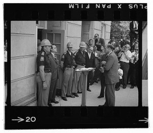 photographer. Governor George Wallace attempting to block integration ...