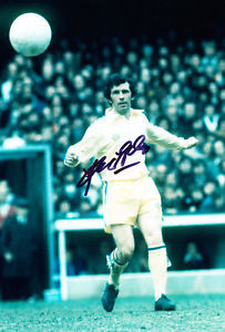 Johnny Giles Hand Signed Leeds United F C Photo 12x8 2