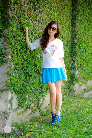 young teen girl high heel