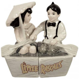 Little Rascals Alfalfa And Darla In Boat Salt And Pepper Shakers