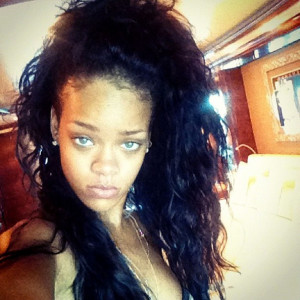 Rihanna Twitter pictures. Rihanna is still in the party mood as she ...