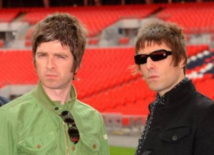 Oasis: Noel Gallagher fa autocritica ma intanto il fratello Liam lo ...