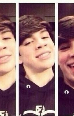 Friends With Benefits A Hayes Grier Fan Fic (on hold)