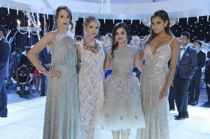 Go behind-the-scenes of the Pretty Little Liars holiday special!