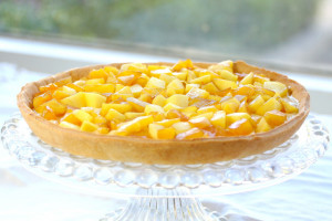 custardtaart met gekarameliseerde appel