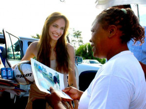 has quotes and quotations by other personalities about Angelina Jolie ...