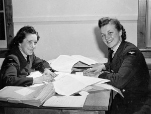personnel of the RCAF Women’s Division, No. 2 Service Flying ...