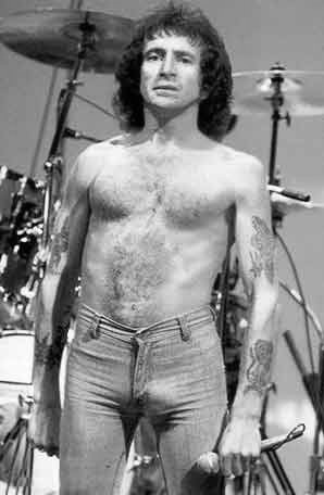 Pa mi Bon Scott no era muy fotogenico, pero lo