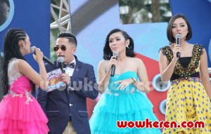 Foto Irfan Hakim dan Lolita Agustine Saat Menjadi Host Acara 'Musik ...
