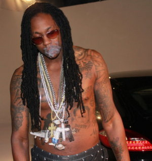 ... NFL Player Worried 1st Gay Player to Come Out Will Look Like 2 Chainz
