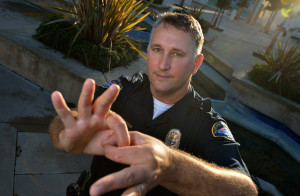 Officer signs on to build relationships with deaf community