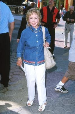 June Foray at event of The Adventures of Rocky & Bullwinkle (2000)