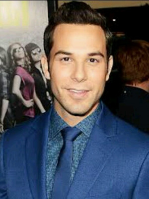 Skylar Astin from Pitch Perfect- I would gladly have his aca-children ...