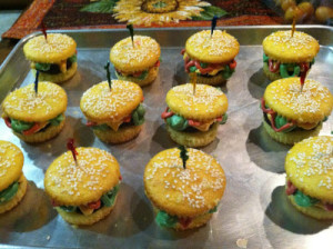 We also made some corn on the cob cupcakes that we decorated with ...