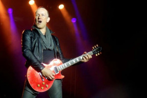 Vivian Campbell Pictures
