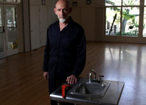 Leonard Susskind Explains the Nature of Back Holes