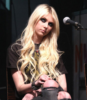 16-year-old Taylor Momsen doesn't give a FLYING FRENCH TOAST (she's ...