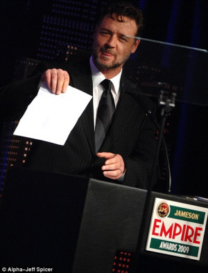 Russell Crowe makes a poetry-laden acceptance speech at the Empire ...