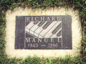 Richard Manuel's grave at the Avondale cemetary in Stratford, Ontario.
